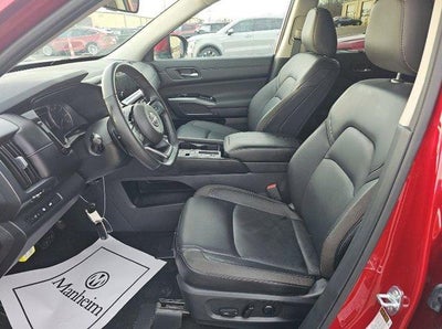 2024 Nissan Pathfinder SL 2WD