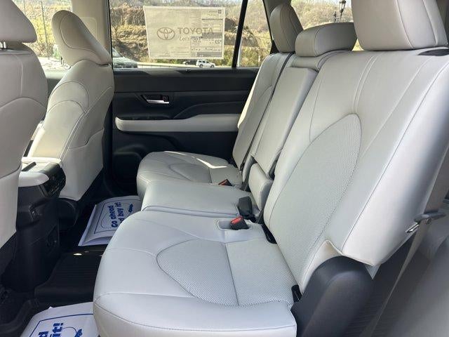 2026 Toyota Grand Highlander XLE AWD (Natl)