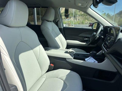 2026 Toyota Grand Highlander XLE AWD (Natl)