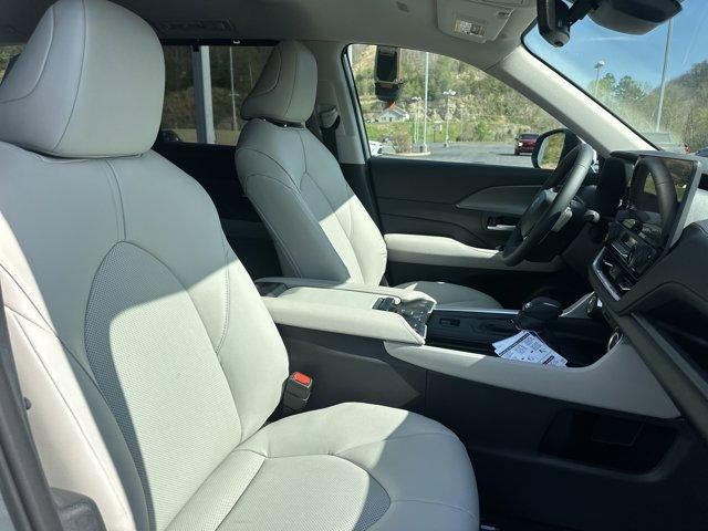 2026 Toyota Grand Highlander XLE AWD (Natl)