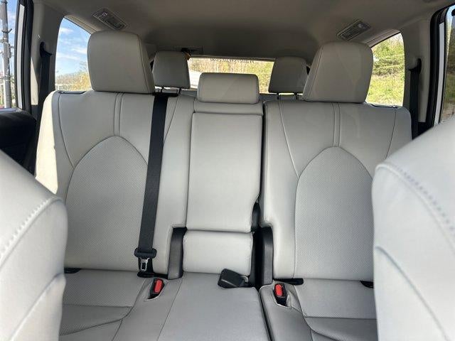 2026 Toyota Grand Highlander XLE AWD (Natl)