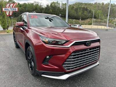 2025 Toyota Grand Highlander LE FWD (Natl)