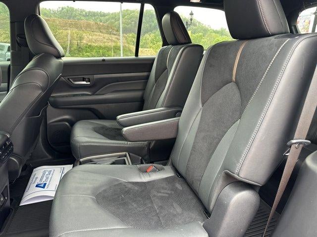 2025 Toyota Grand Highlander LE FWD (Natl)