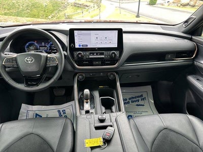 2025 Toyota Grand Highlander LE FWD (Natl)