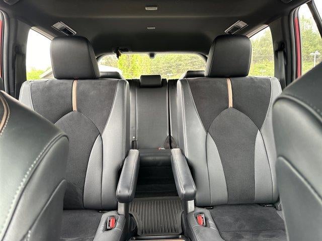 2025 Toyota Grand Highlander LE FWD (Natl)