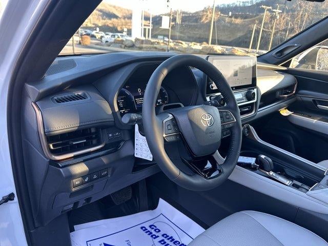 2026 Toyota Grand Highlander Hybrid MAX Platinum AWD (Natl)