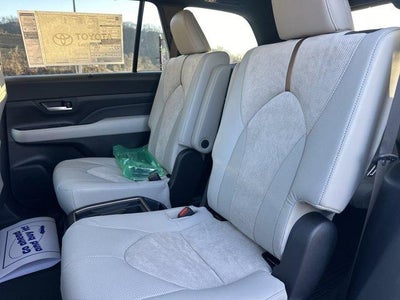 2026 Toyota Grand Highlander Hybrid MAX Platinum AWD (Natl)