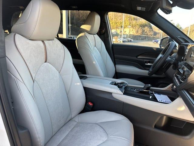 2026 Toyota Grand Highlander Hybrid MAX Platinum AWD (Natl)