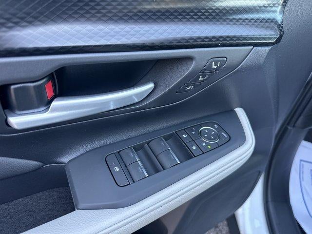 2026 Toyota Grand Highlander Hybrid MAX Platinum AWD (Natl)