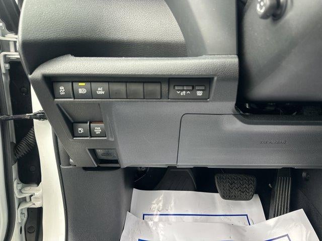 2025 Toyota Sienna XSE AWD 7-Passenger (Natl)