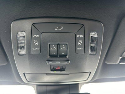 2025 Toyota Sienna XSE AWD 7-Passenger (Natl)