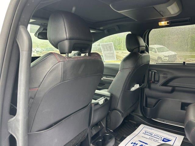 2025 Toyota Sienna XSE AWD 7-Passenger (Natl)