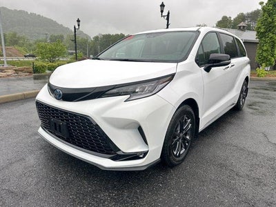 2025 Toyota Sienna XSE AWD 7-Passenger (Natl)