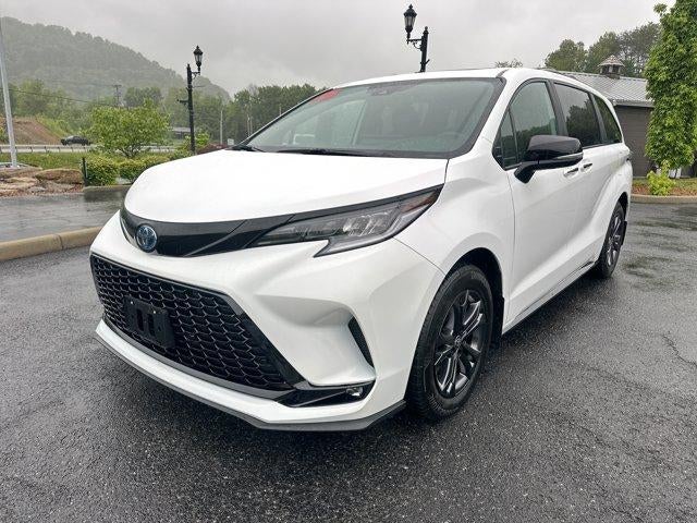 2025 Toyota Sienna XSE AWD 7-Passenger (Natl)