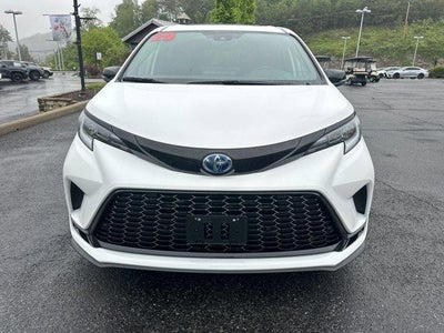 2025 Toyota Sienna XSE AWD 7-Passenger (Natl)