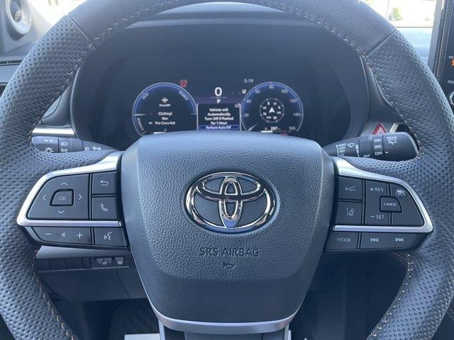 2026 Toyota Sienna Woodland Edition AWD 7-Passenger (Natl)