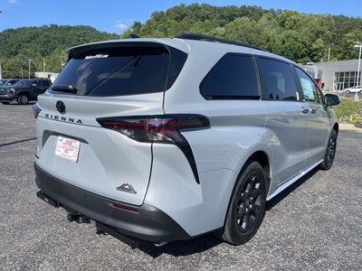 2026 Toyota Sienna Woodland Edition AWD 7-Passenger (Natl)