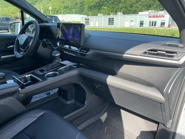 2026 Toyota Sienna Woodland Edition AWD 7-Passenger (Natl)