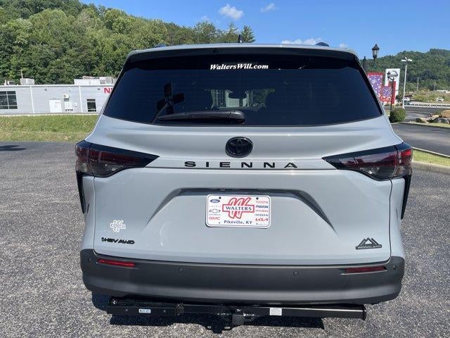 2026 Toyota Sienna Woodland Edition AWD 7-Passenger (Natl)