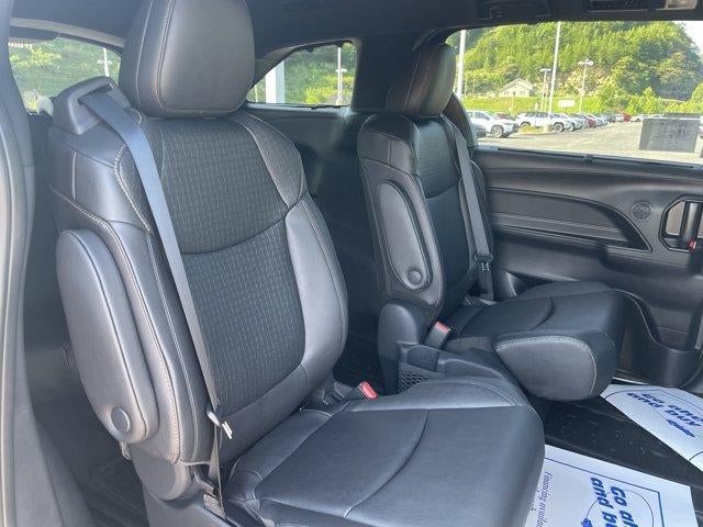 2026 Toyota Sienna Woodland Edition AWD 7-Passenger (Natl)