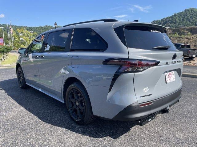 2026 Toyota Sienna Woodland Edition AWD 7-Passenger (Natl)