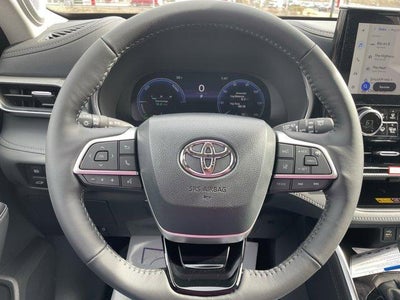 2026 Toyota Highlander Hybrid Platinum AWD (Natl)