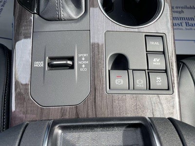 2026 Toyota Highlander Hybrid Platinum AWD (Natl)