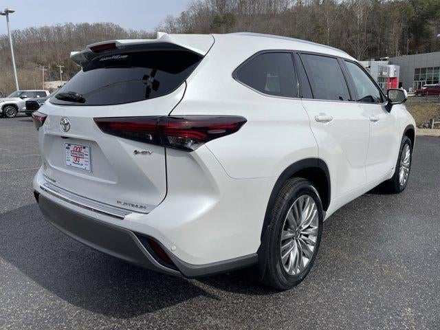2026 Toyota Highlander Hybrid Platinum AWD (Natl)
