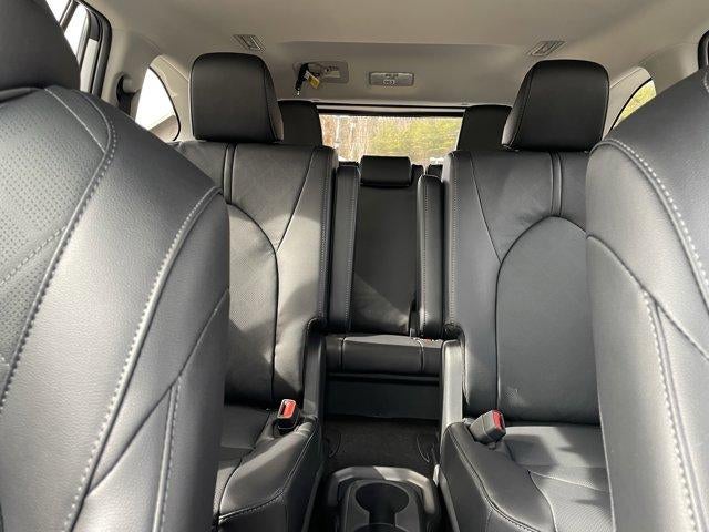 2026 Toyota Highlander Hybrid Platinum AWD (Natl)