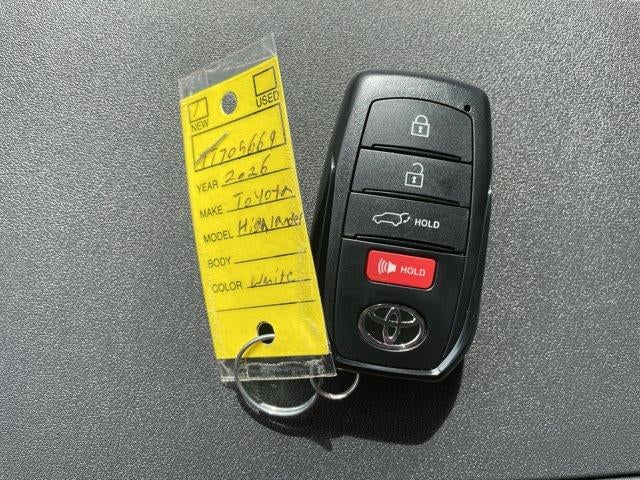 2026 Toyota Highlander Hybrid Platinum AWD (Natl)