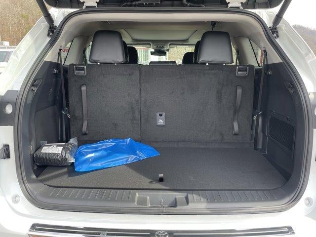 2026 Toyota Highlander Hybrid Platinum AWD (Natl)