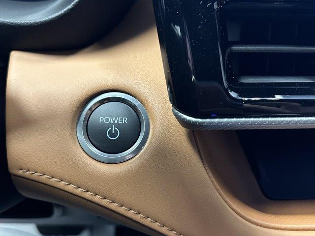 2026 Toyota Highlander Hybrid Platinum AWD (Natl)