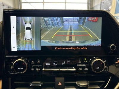 2026 Toyota Highlander Hybrid Platinum AWD (Natl)