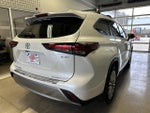 2026 Toyota Highlander Hybrid Platinum AWD (Natl)