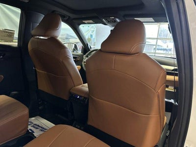 2026 Toyota Highlander Hybrid Platinum AWD (Natl)