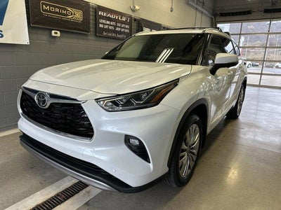 2026 Toyota Highlander Hybrid Platinum AWD (Natl)