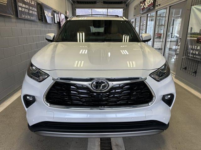 2026 Toyota Highlander Hybrid Platinum AWD (Natl)