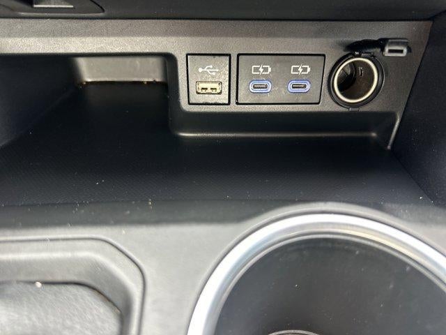 2022 Toyota Highlander XLE AWD (Natl)