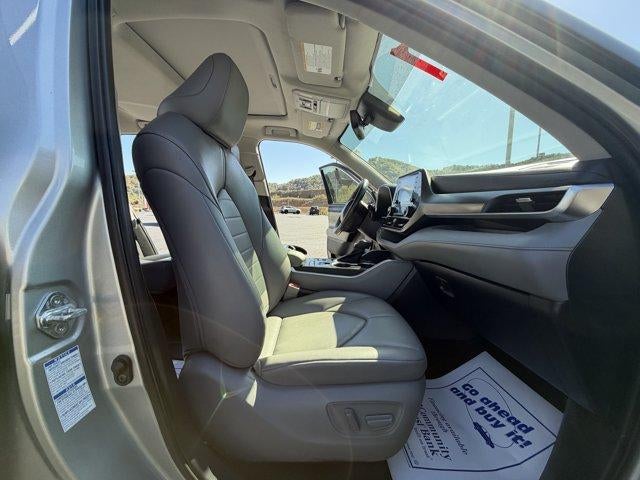 2021 Toyota Highlander XLE AWD (Natl)