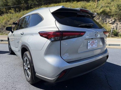 2021 Toyota Highlander XLE AWD (Natl)