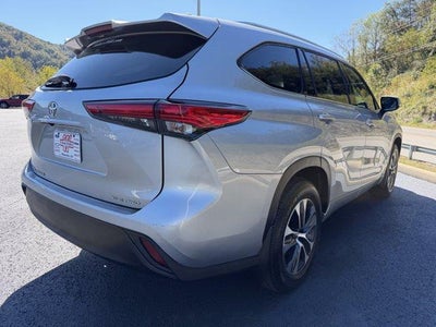 2021 Toyota Highlander XLE AWD (Natl)