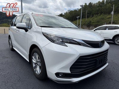 2025 Toyota Sienna XLE AWD 7-Passenger (Natl)
