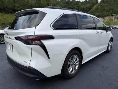 2025 Toyota Sienna XLE AWD 7-Passenger (Natl)