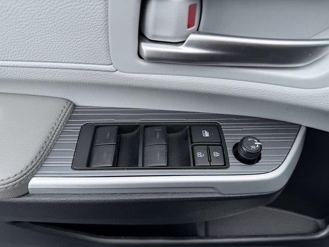 2025 Toyota Sienna XLE AWD 7-Passenger (Natl)