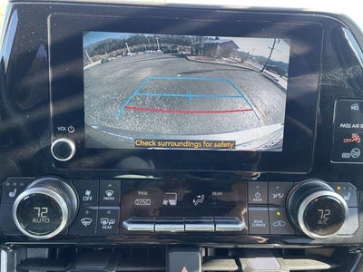 2025 Toyota Highlander XLE AWD (Natl)