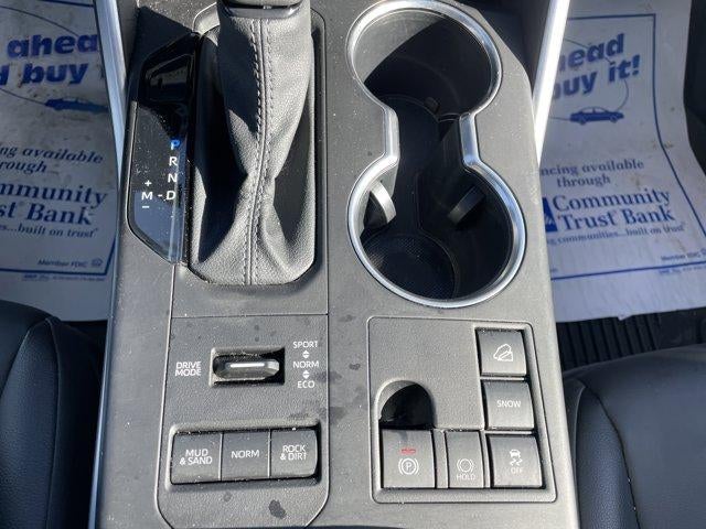 2025 Toyota Highlander XLE AWD (Natl)