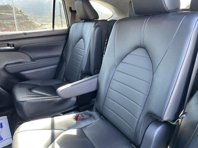 2025 Toyota Highlander XLE AWD (Natl)