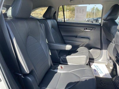 2025 Toyota Highlander XLE AWD (Natl)