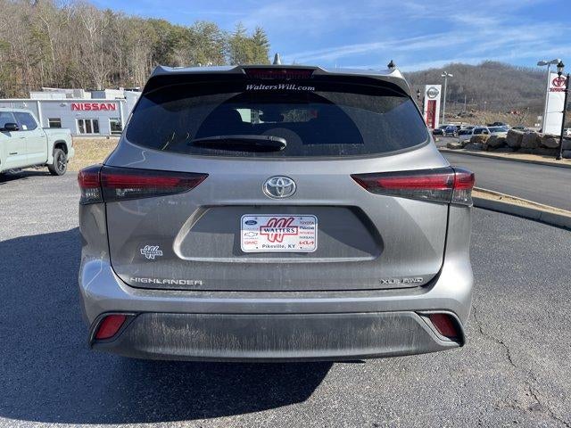 2025 Toyota Highlander XLE AWD (Natl)