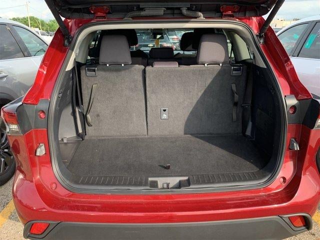 2025 Toyota Highlander LE AWD (SE)